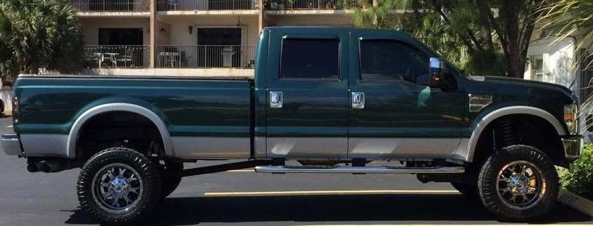 2008 4wd Ford F350 Super Duty with Rough Country 6" lift kit
