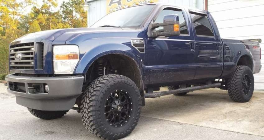 2009 Ford F250 Super Duty with 4" Zone Offroad lift kit