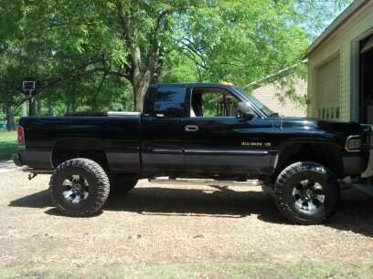 2001 Dodge Ram 2500 5.9L V8 with 3" body lift