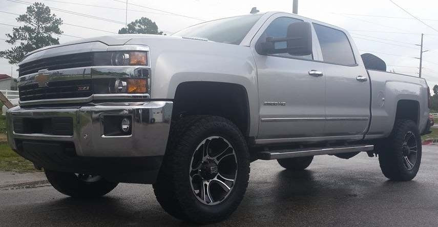 2015 Silverado 2500HD Duramax with 4" Fabtech lift kit