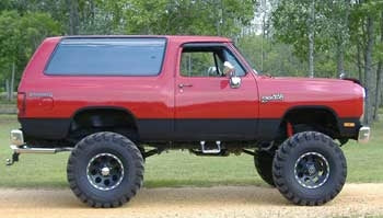 1993 Dodge Ramcharger, Skyjacker 8" suspension lift kit, 3" Performance Accessories body lift