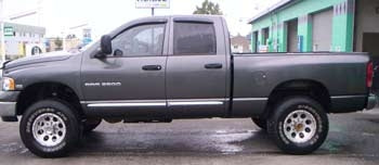 2004 Dodge Ram 2500 Laramie 2" leveling kit