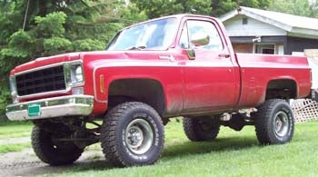 1977 1/2 ton Chevy Scottsdale with 4" Rough Country suspension lift kit