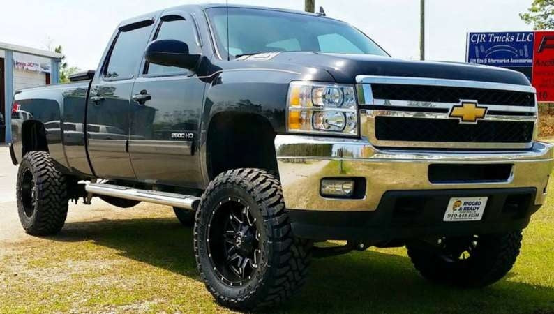 2011 Silverado 2500HD Duramax with Fabtech 6" RTS lift kit