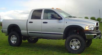 2005 Dodge 2500 Power Wagon with a 4" Rancho lift kit