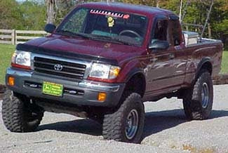 2000 Tacoma TRD 4x4 with 3.5" Fabtech suspension lift kit, 3" body lift