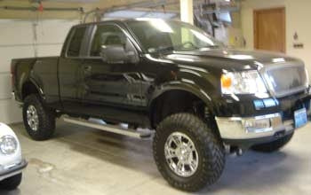 2005 Ford F150 with Fabtech 6" lift kit