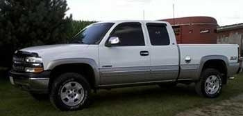 2000 Chevy 1500 Z71 with Rough Country 2.5" leveling kit