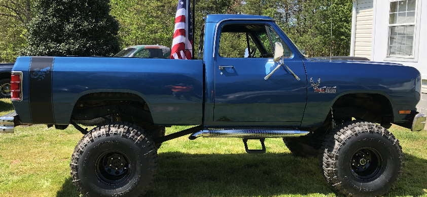 1987 Dodge W150 with Skyjacker 8" suspension lift kit, 3" body lift