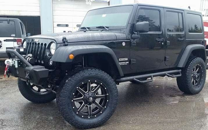 2015 Jeep Wrangler JK Sport with 3.5" Rough Country lift kit