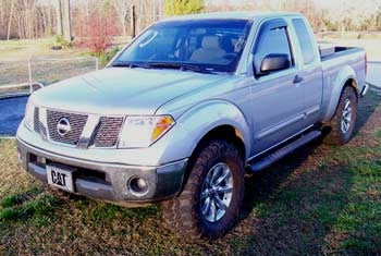 2005 Nissan Frontier V6 with 2'' leveling kit