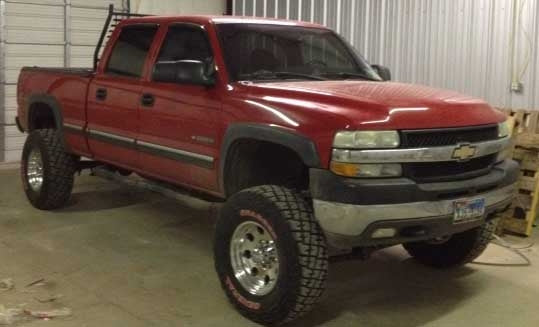 2002 Chevy 2500HD with 6" Rough Country suspension lift kit