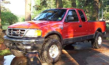 2003 Ford F150 V8 with 3" Body Lift