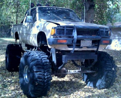 1984 Nissan Extra Cab custom with 12†Superlift lift kit, 3†body lift