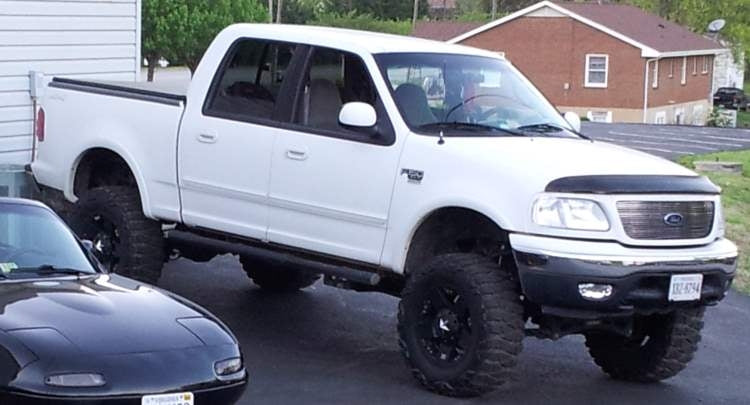 2001 F150 4x4 with 6†Fabtech lift kit