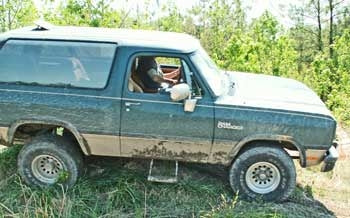 1993 Dodge Ramcharger with 3" suspension lift kit