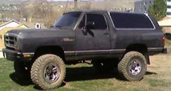 1990 Dodge Ramcharger 360 V8 with 6" Tuff Country suspension lift kit