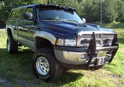 2000 4WD Dodge 1500 Offroad with Skyjacker 3" suspension lift kit