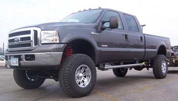 2005 Ford F350 Super Duty 6.0L Power Stroke with 6" Skyjacker suspension lift kit