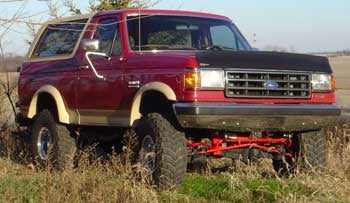 1991 Ford Bronco with 6" Superlift suspension lift kit