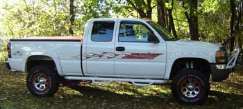 2006 GMC Sierra 1500 with Skyjacker 6" Class II lift kit