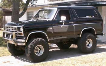 1982 Bronco with 6" suspension lift kit, 4" body lift
