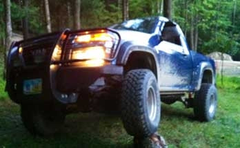 2005 GMC Canyon with 4" Skyjacker suspension lift kit