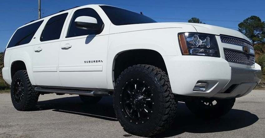 2013 Suburban with Fabtech 4" lift kit