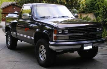 1989 Chevy Silverado Stepside with leveling kit, 3" body lift