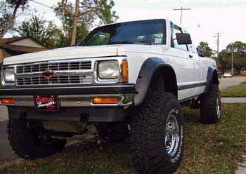 Chevy S-10 with Trailmaster 5" suspension lift kit, 3" body lift
