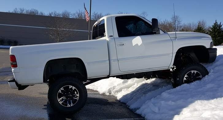 1998 Ram 1500 4x4 with 5" Zone Offroad suspension lift kit