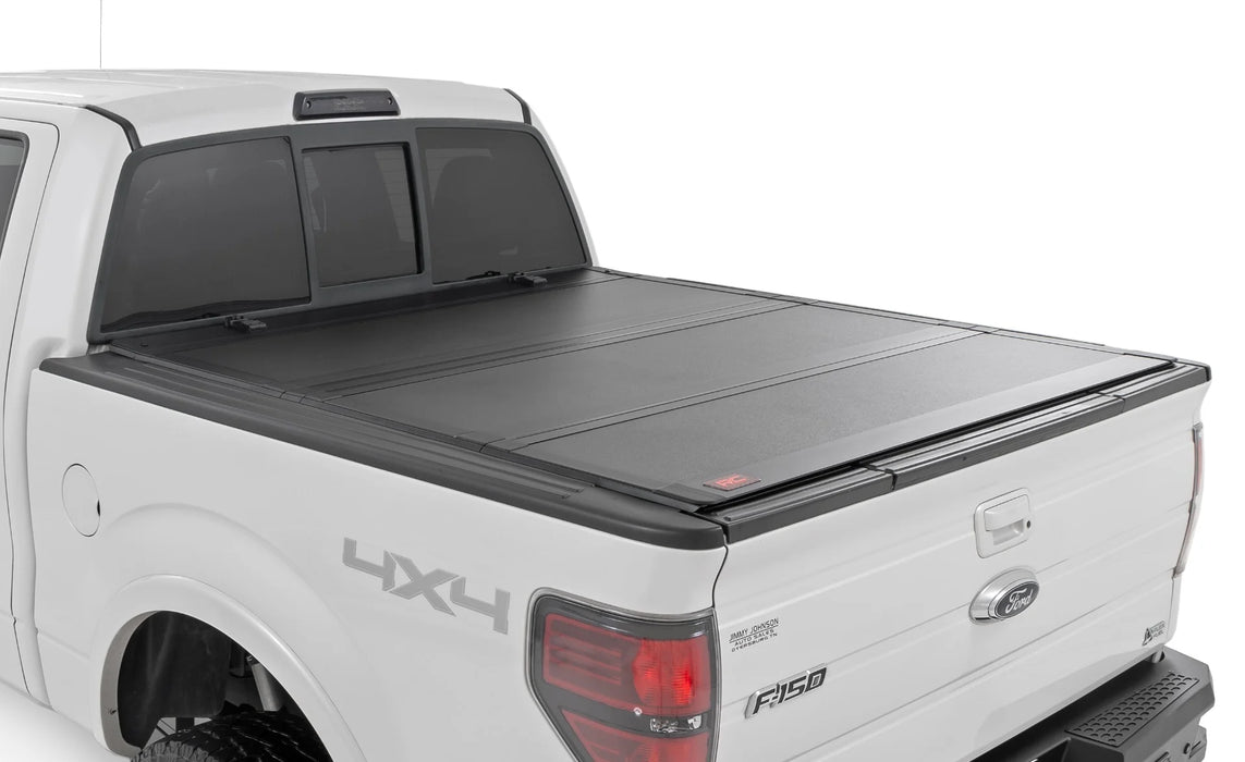 Silverado, Sierra 1500, 2500HD, 3500HD Hard Tri-Fold Tonneau Cover