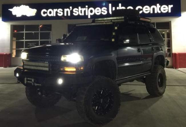 2006 Chevy Tahoe with Fabtech 6â€ lift kit, 3â€ body lift and 2â€ leveling kit