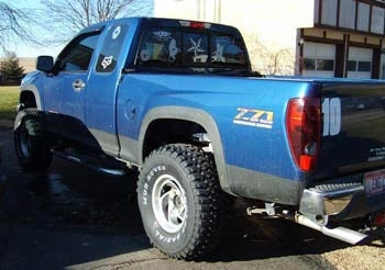 2005 GMC Canyon, TB cranked and shackles out back, 3" Performance Accessories body lift