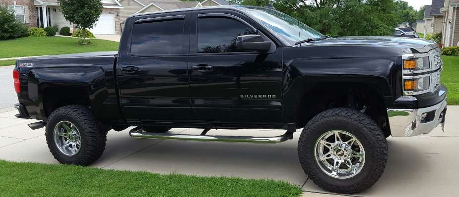2015 4WD Silverado 1500 with 6.5" Zone Offroad lift kit