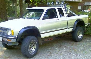 1992 Chevy S-10 with 5" Trailmaster lift kit, 3" body lift