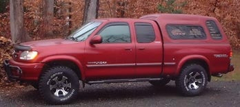 2002 Toyota Tundra XLT extended cab 4WD with 2.5" suspension lift kit