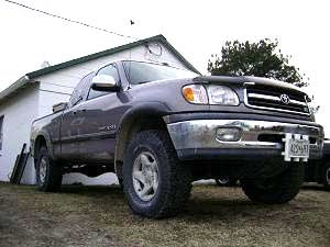 2000 Tundra with 3" Rough Country lift kit