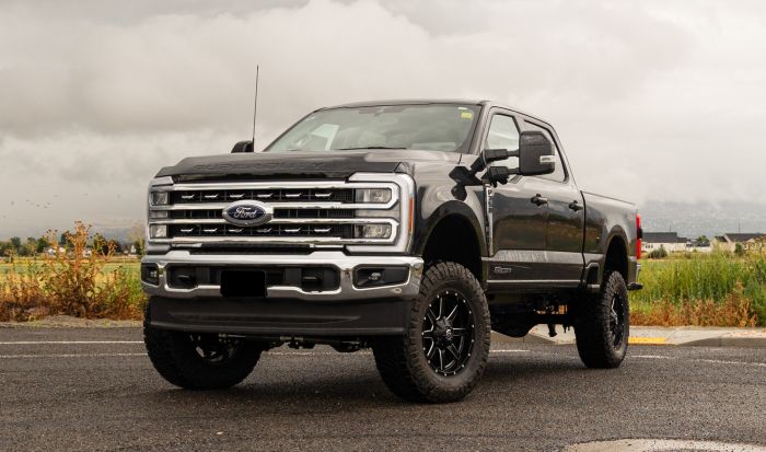 4" Coilover Radius Arm Lift Kit w/Falcon Max3.3 Shocks 2023-26 Ford F250, F350 Diesel Super Duty 4wd