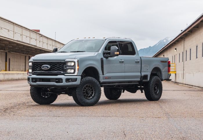 6" Coil Spring Lift Kit w/Falcon 2.1 Shocks 2023-26 Ford F250, F350 Diesel Super Duty 4wd