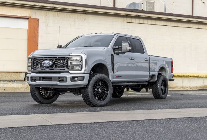 2.5" Coil Spring Front Lift Kit W/Falcon 2.1 Monotube Shocks 2020-26 4WD Diesel Ford F250, F350 Super Duty