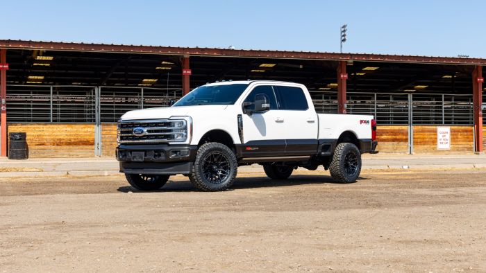 2.5" Coilover Front Lift Kit W/Falcon 3.3 Shocks 2017-26 4WD Ford F250, F350 Super Duty
