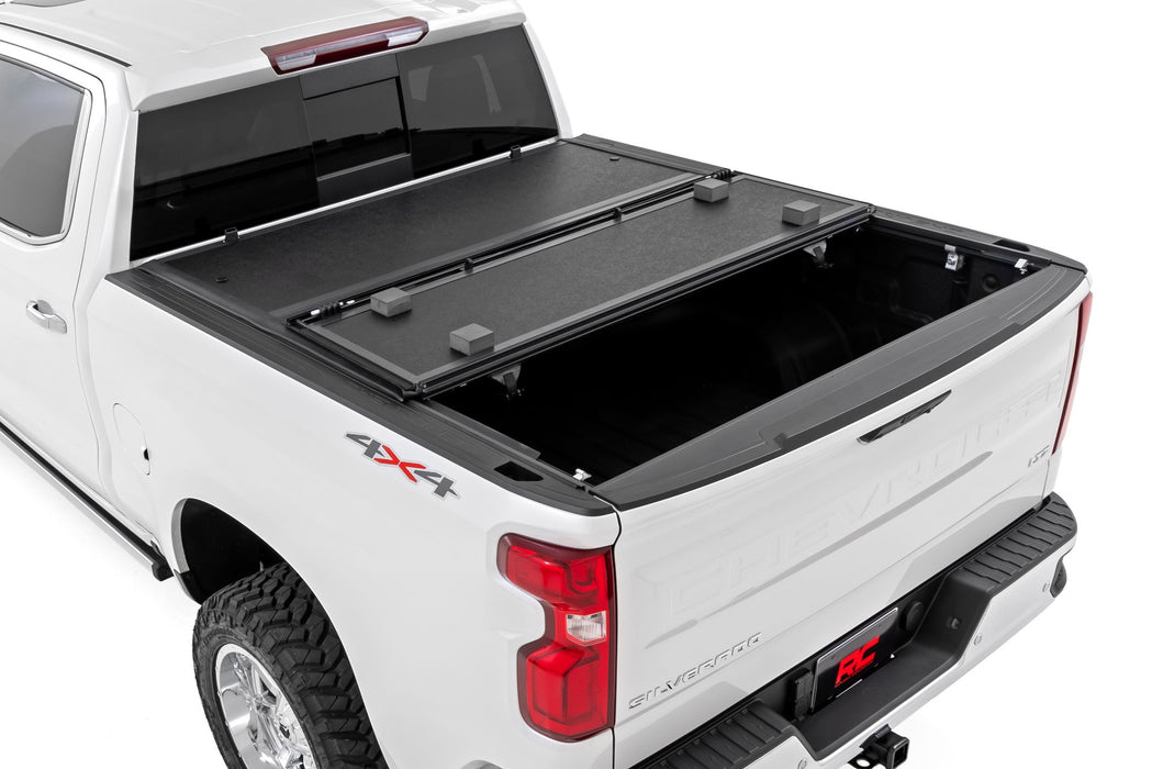 Silverado, Sierra 1500, 2500HD, 3500HD Hard Tri-Fold Tonneau Cover