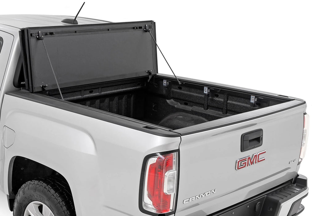 Silverado, Sierra 1500, 2500HD, 3500HD Hard Tri-Fold Tonneau Cover