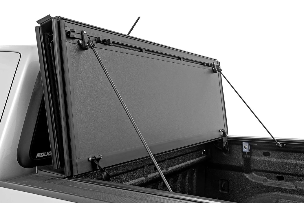 Silverado, Sierra 1500, 2500HD, 3500HD Hard Tri-Fold Tonneau Cover
