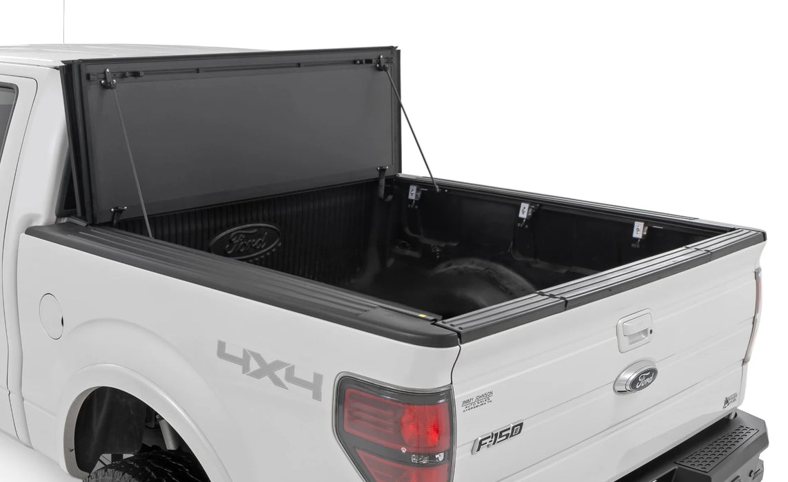 Silverado, Sierra 1500, 2500HD, 3500HD Hard Tri-Fold Tonneau Cover