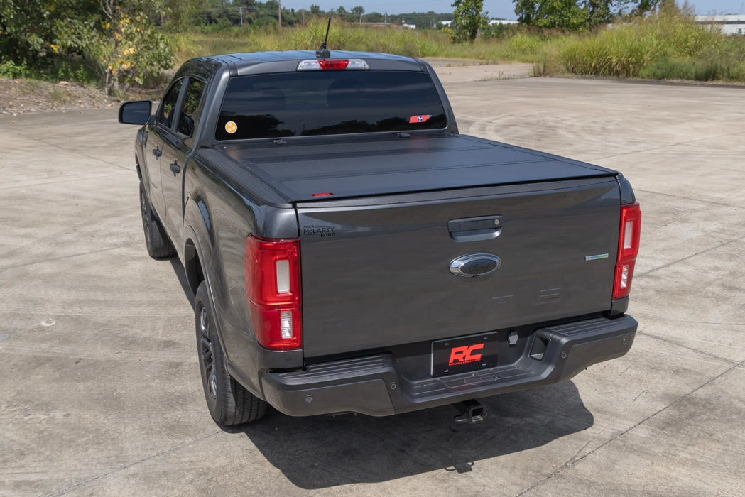 Silverado, Sierra 1500, 2500HD, 3500HD Hard Tri-Fold Tonneau Cover