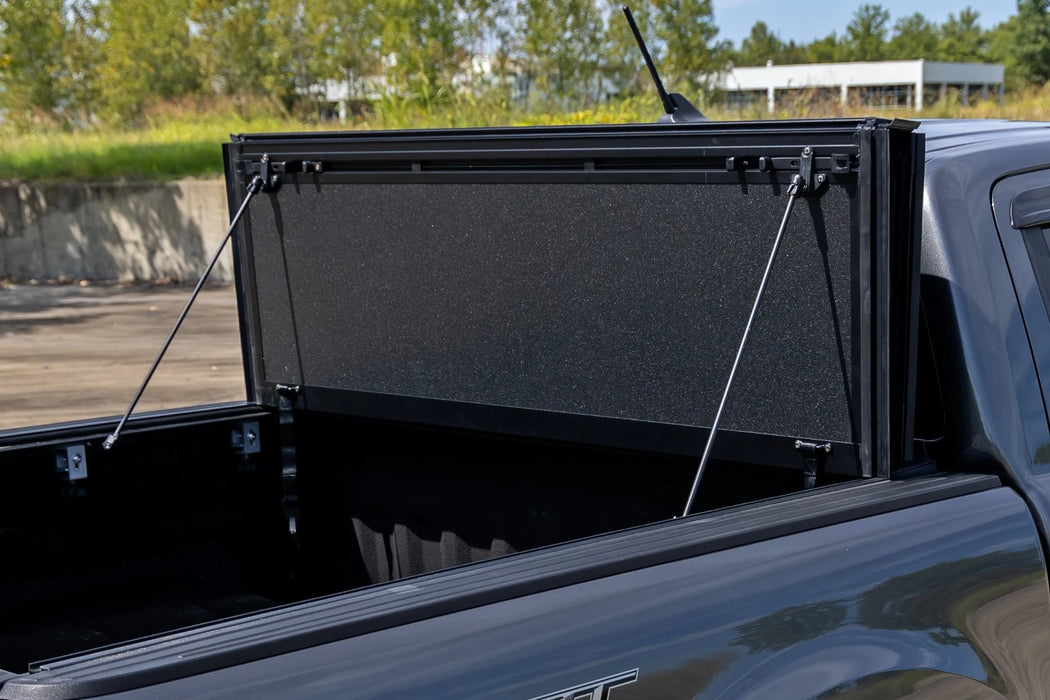 Silverado, Sierra 1500, 2500HD, 3500HD Hard Tri-Fold Tonneau Cover