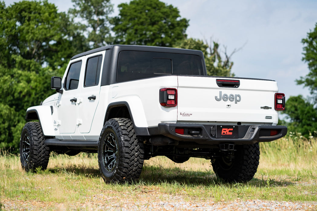 2.5" lift kit for 2024-25 Jeep Gladiator JT, Rubicon by Rough Country