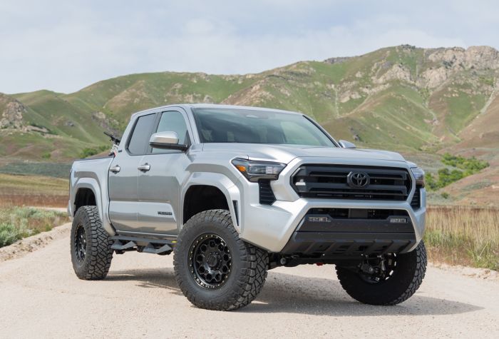 3" SST3.3 lift kit w/Falcon 3.3 Struts/Shocks 2024-2026 Tacoma